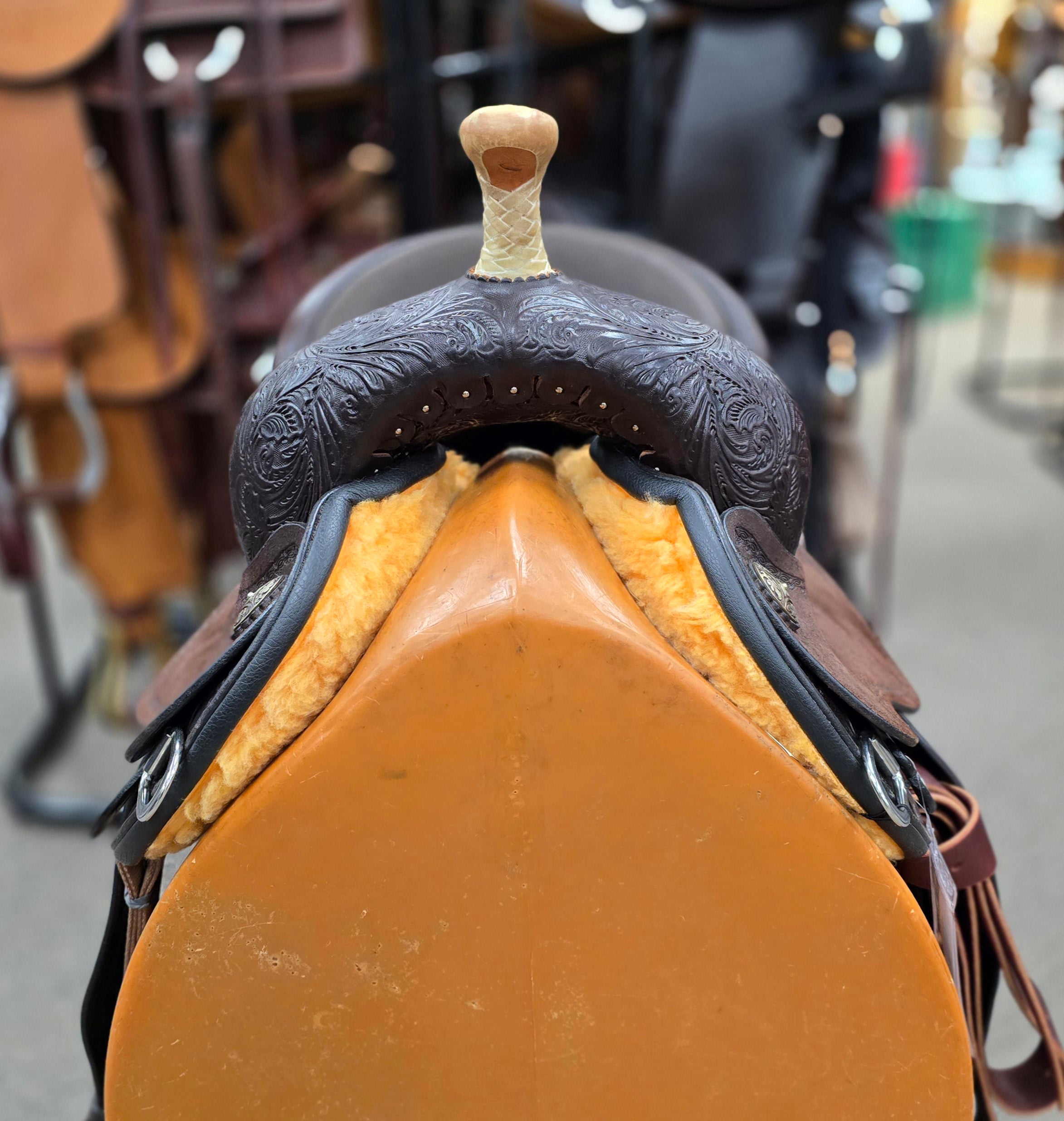 KK Swift Flex II Barrel Saddle by Circle Y- 14.5" Wide