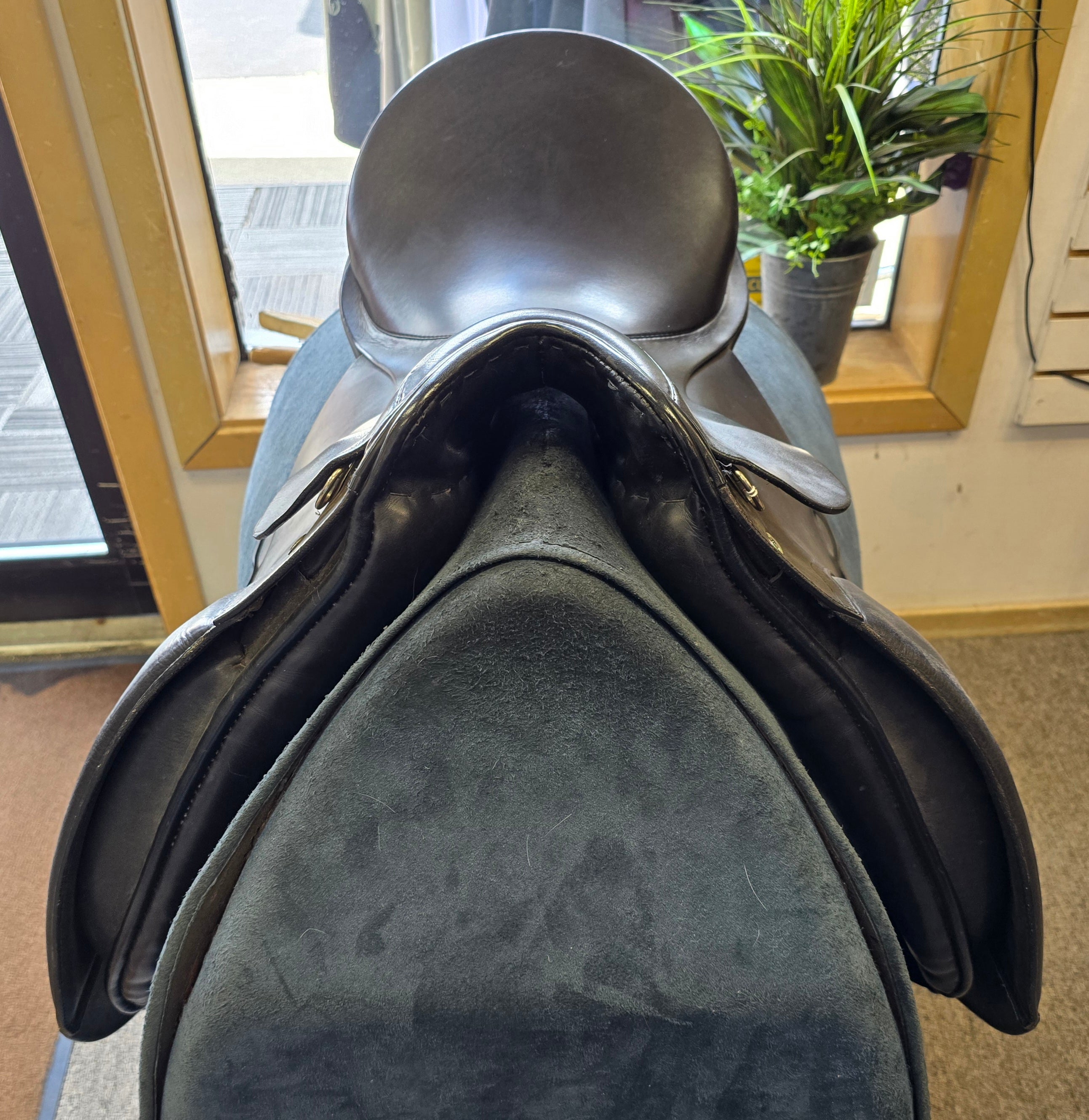 Used Passier Optimum Dressage Saddle - 18" Medium