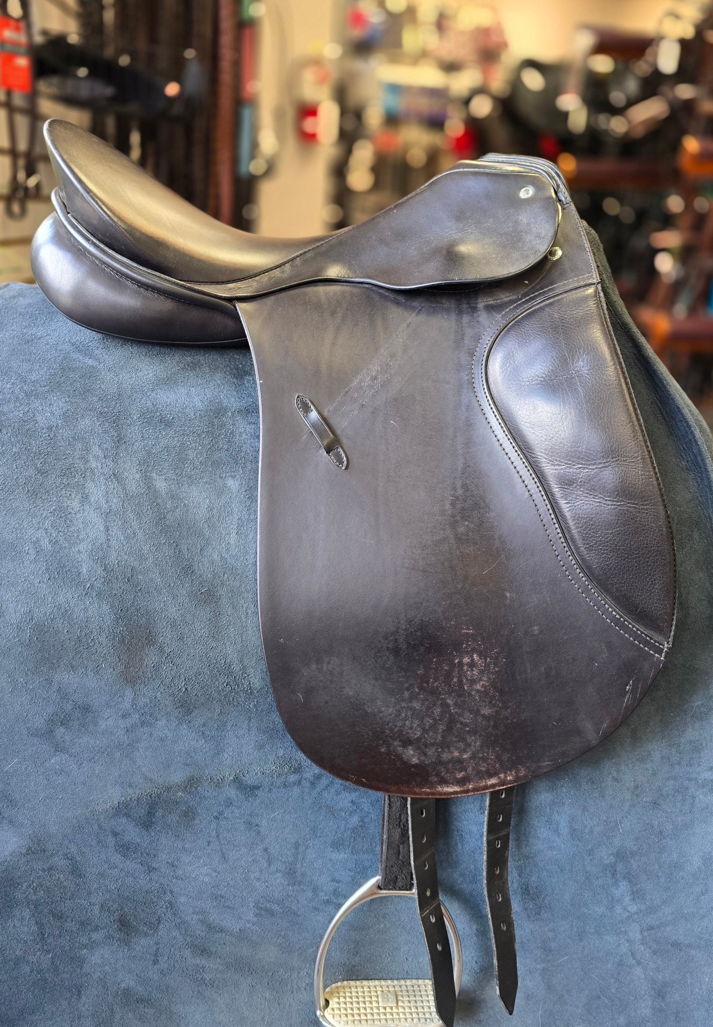 Used Passier Optimum Dressage Saddle - 18" Medium