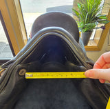 Used Southern Stars Saddlery Monoflap Dressage Saddle - 17.5" Medium