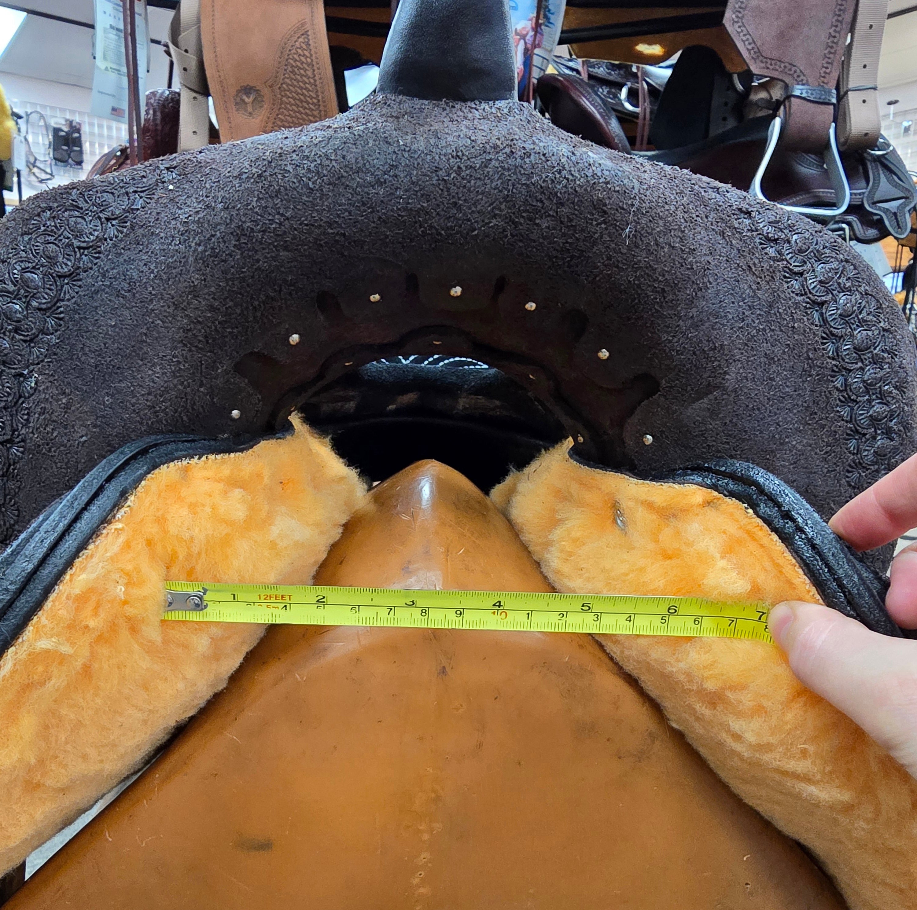 Circle Y Clover Leaf Barrel Saddle - Wide Tree