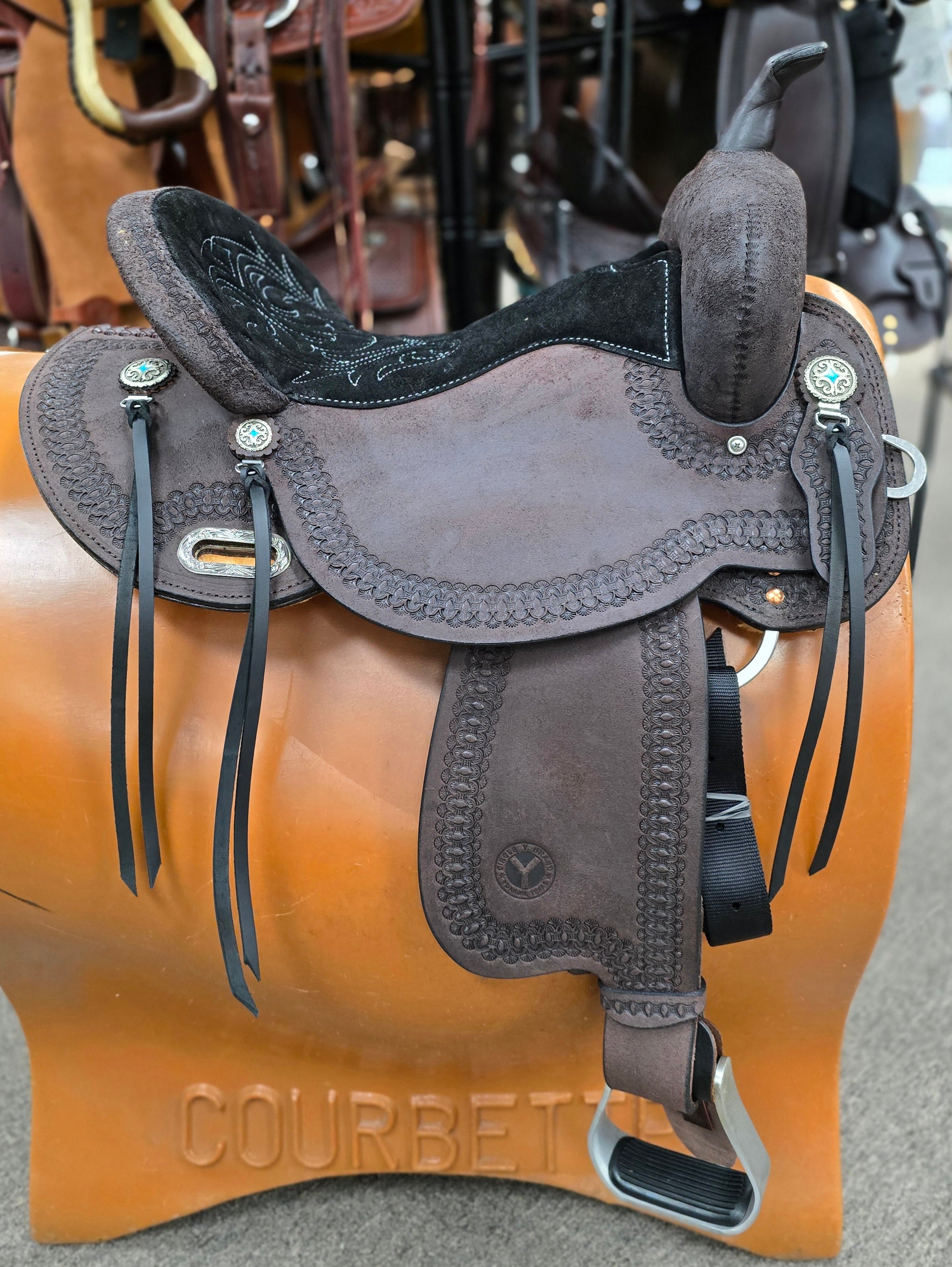 Circle Y Clover Leaf Barrel Saddle - Wide Tree