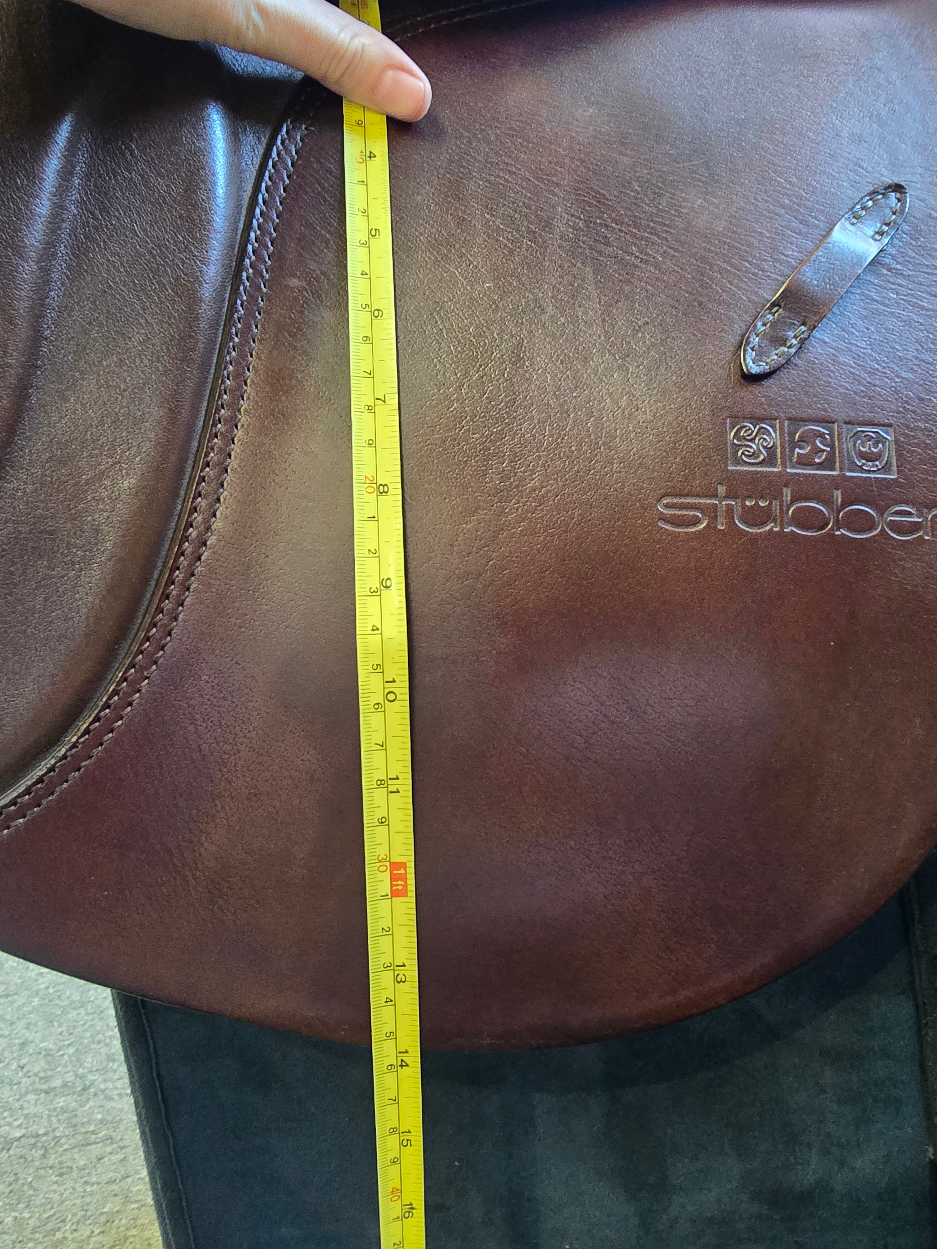 Used Stubben Roxanne Close Contact - 17.5" 31cm