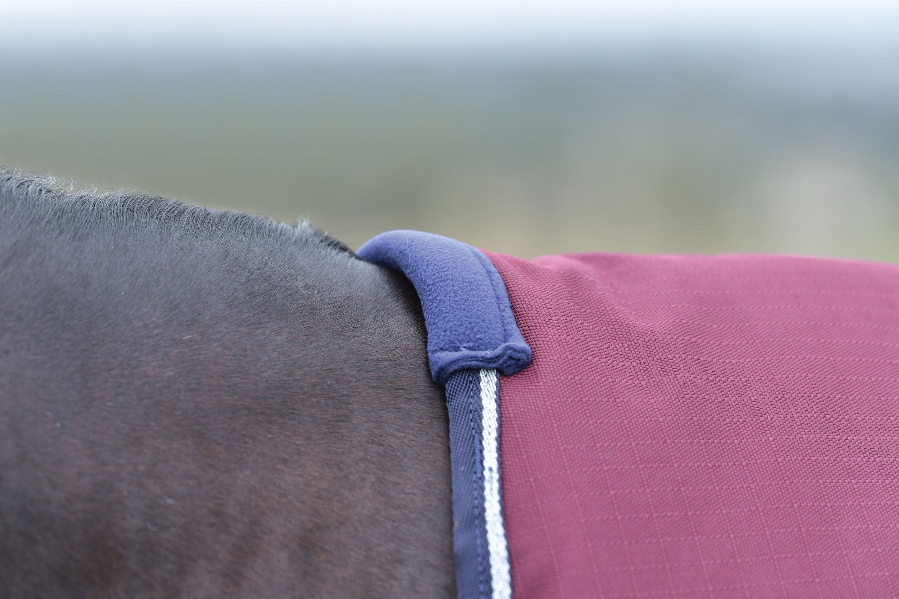 WeatherBeeta ComfiTec Essentials Turnout - Burgundy/Navy (100g)