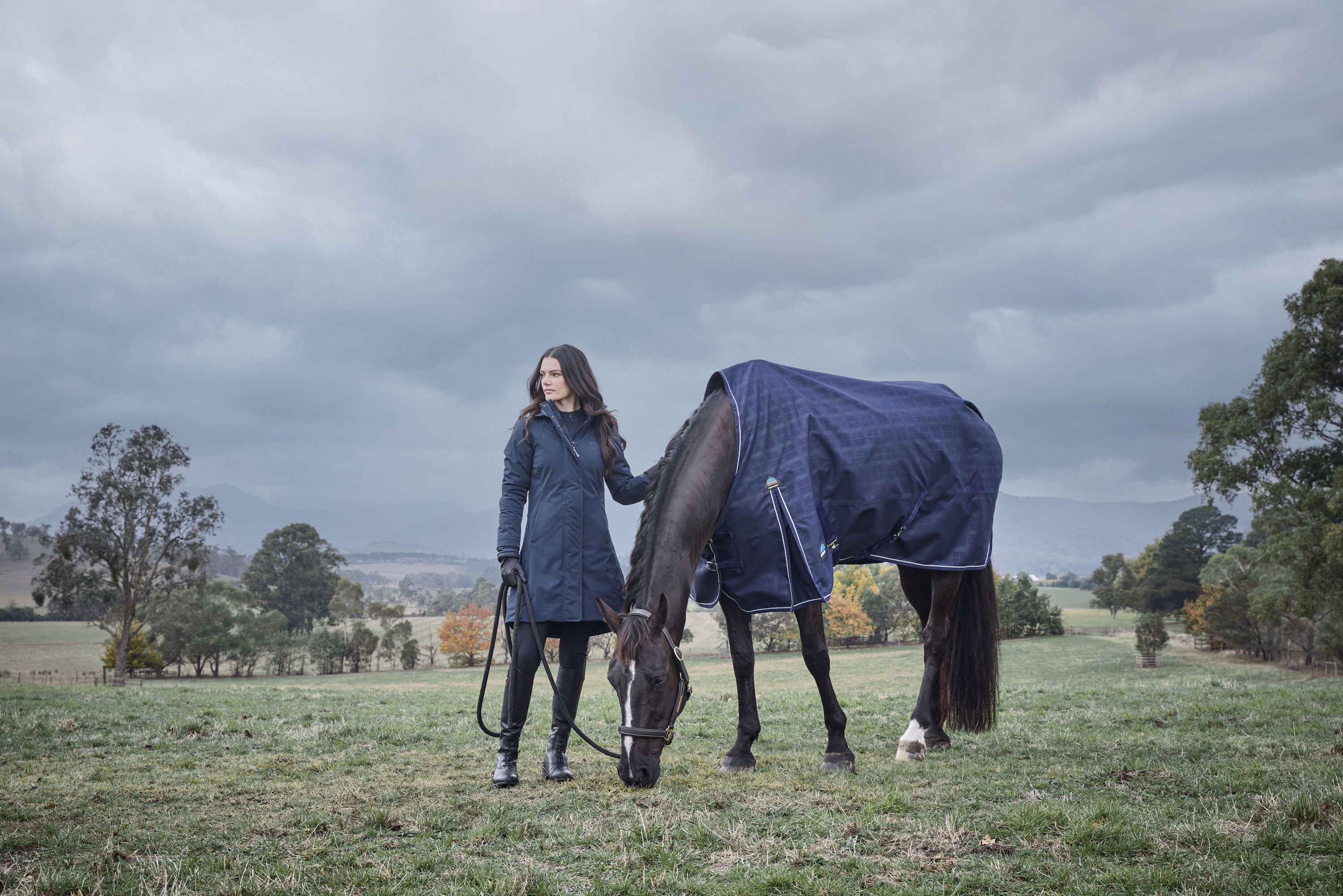 Weatherbeeta ComFiTec Prelim Turnout - Navy Embossed Plaid (220g)