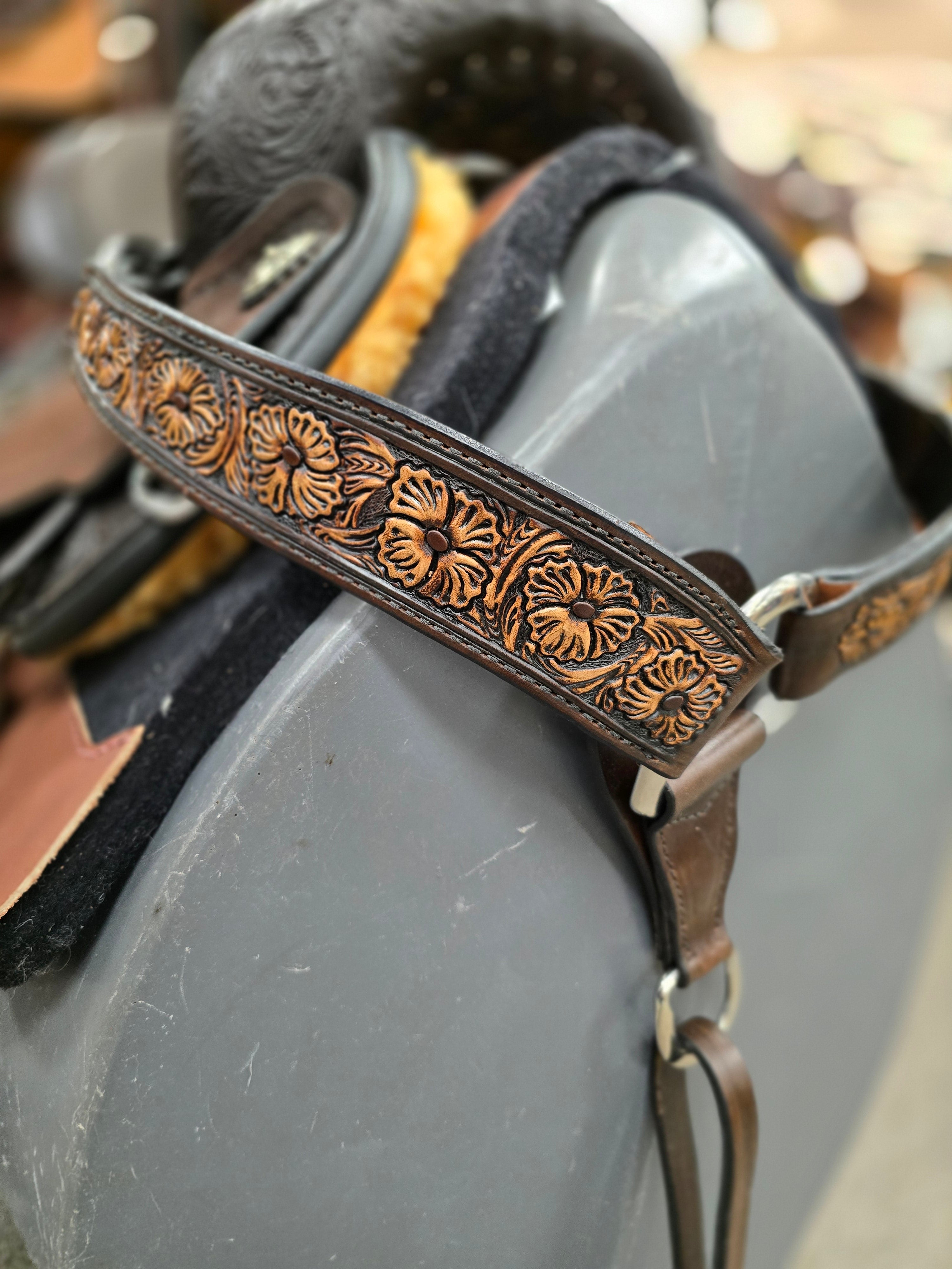 Circle Y Smooth Operator Contoured Breast Collar