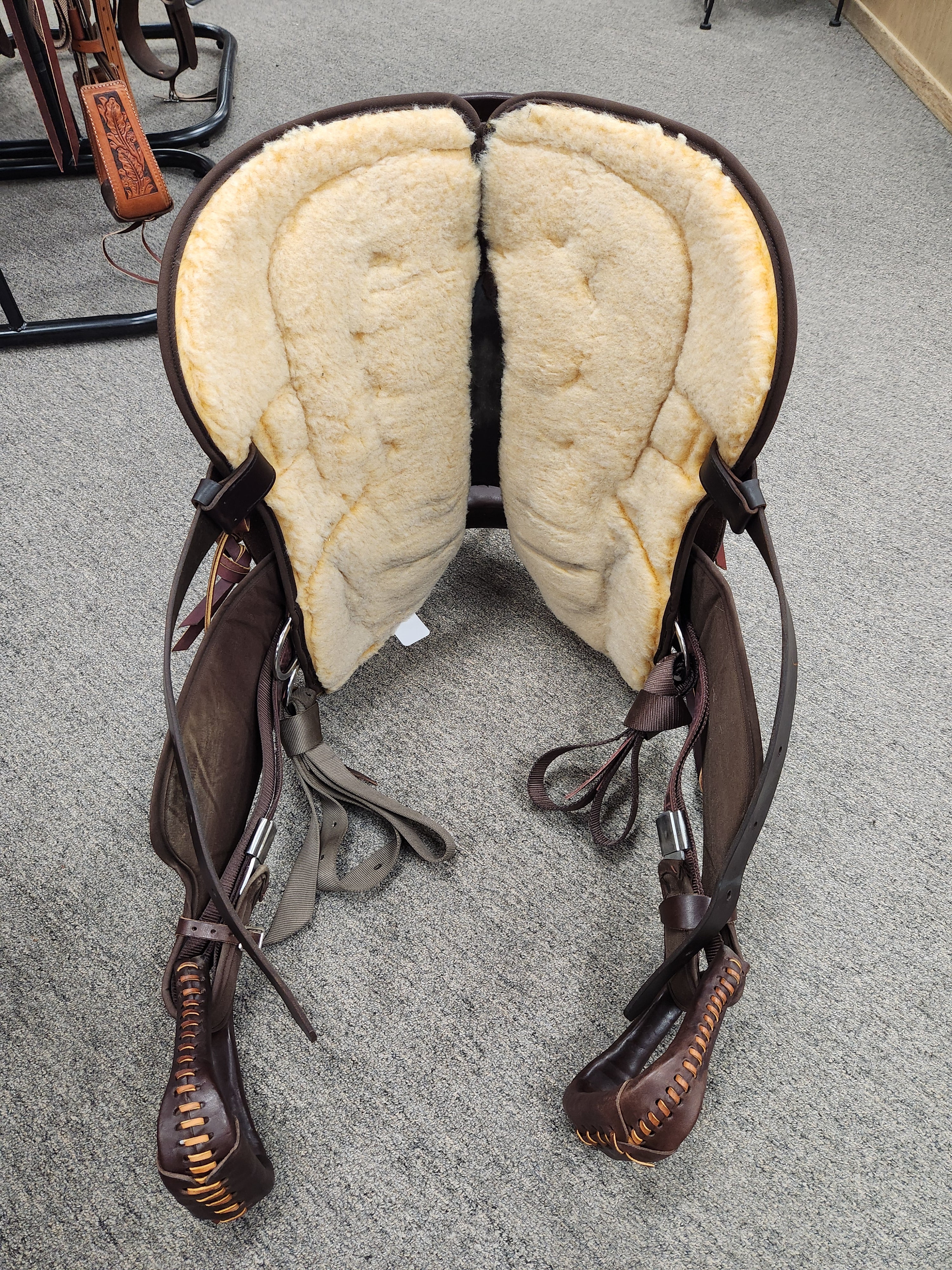 C2684 Used Scott Thomas Cordura Trail Saddle - Full QH 17"