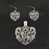 Blazin Roxx Necklace Set Scroll Heart