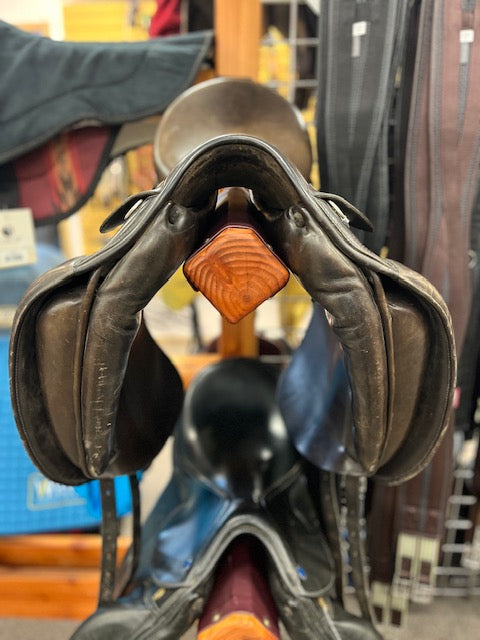 C2690 Used 18" Prestige Brown Dressage Saddle