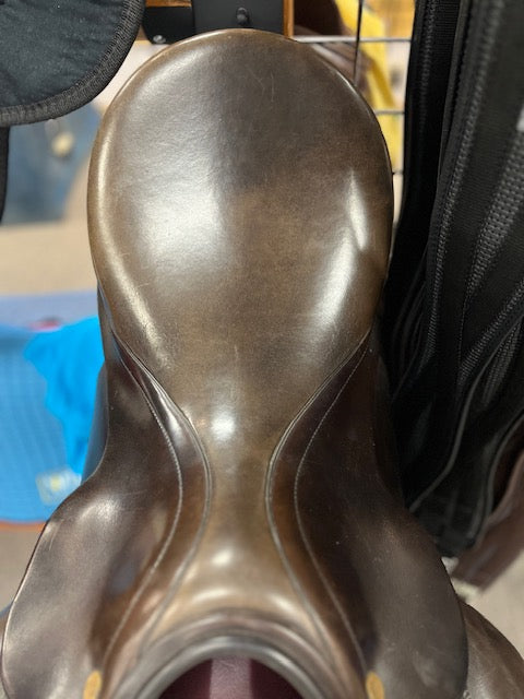 C2690 Used 18" Prestige Brown Dressage Saddle