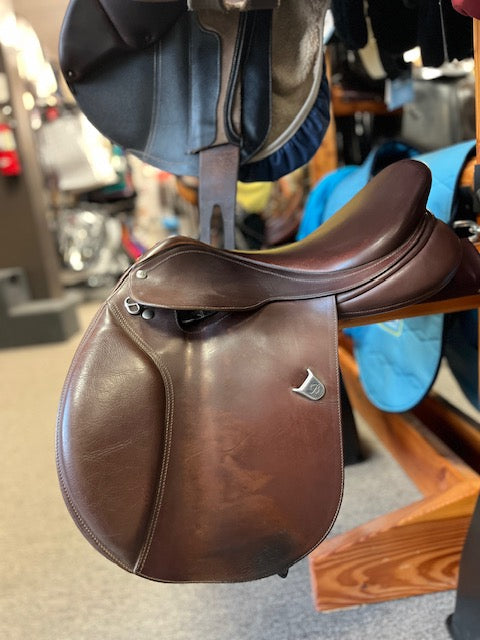 C2691 Used 17" Bates Caprilli Close Contact Saddle