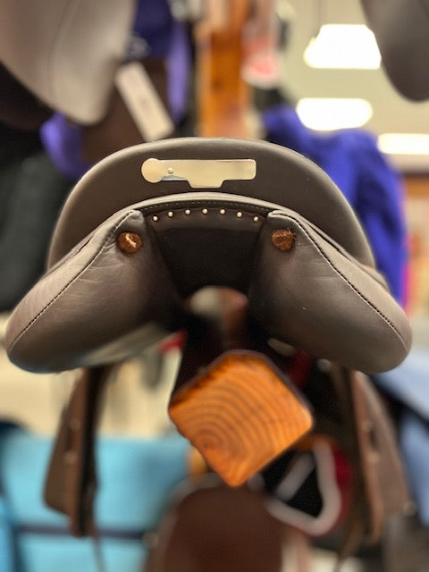 C2689 Used 17" Arion Cross Country Monoflap Saddle