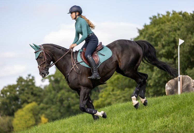 LeMieux Suede Close Contact Square Saddle Pad