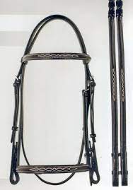 Fancy Stchd Sq Rsd Brdl W/Stchd Rns