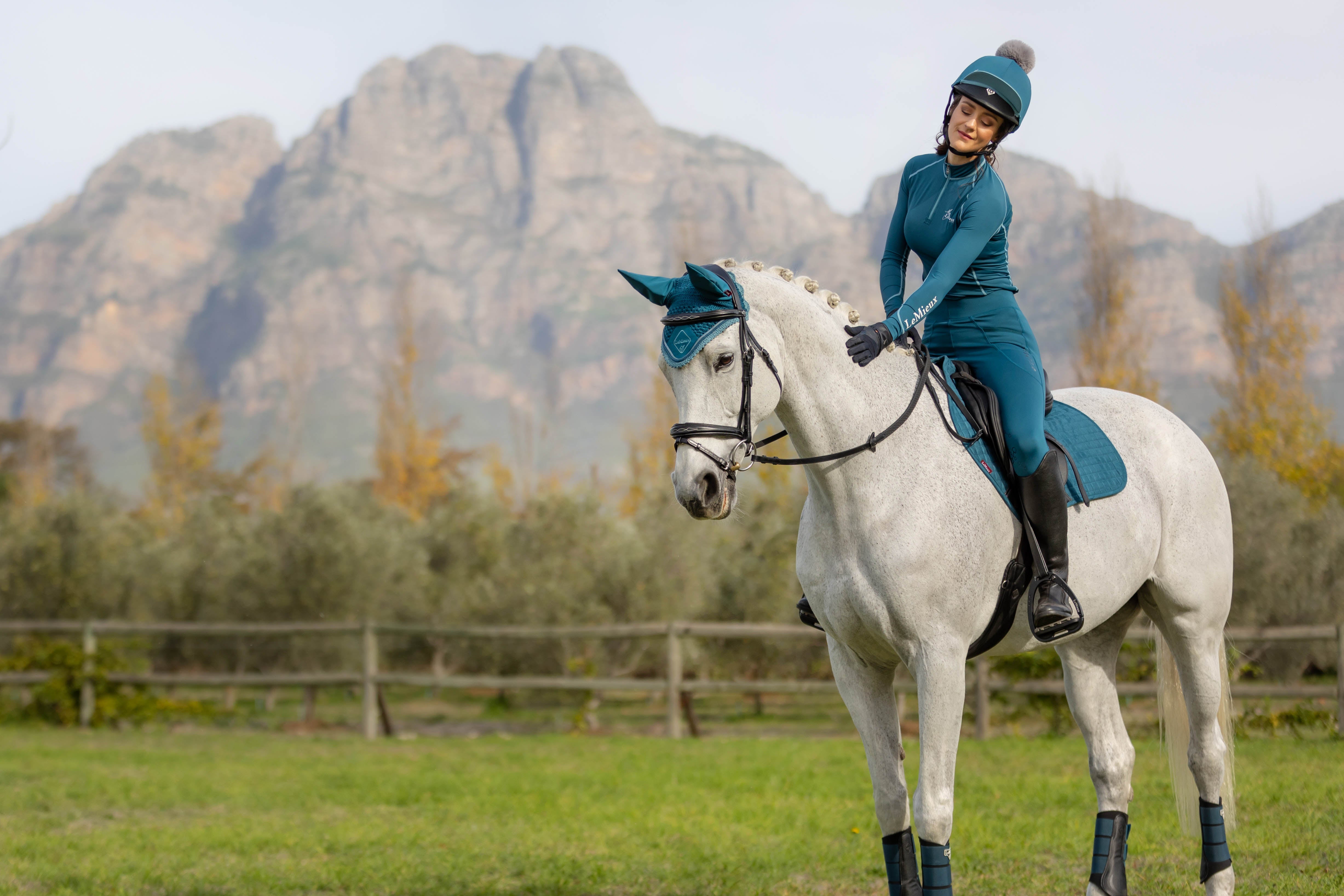 LeMieux Suede Close Contact Square Saddle Pad