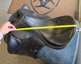 Used Southern Stars Saddlery Monoflap Dressage Saddle - 17.5" Medium
