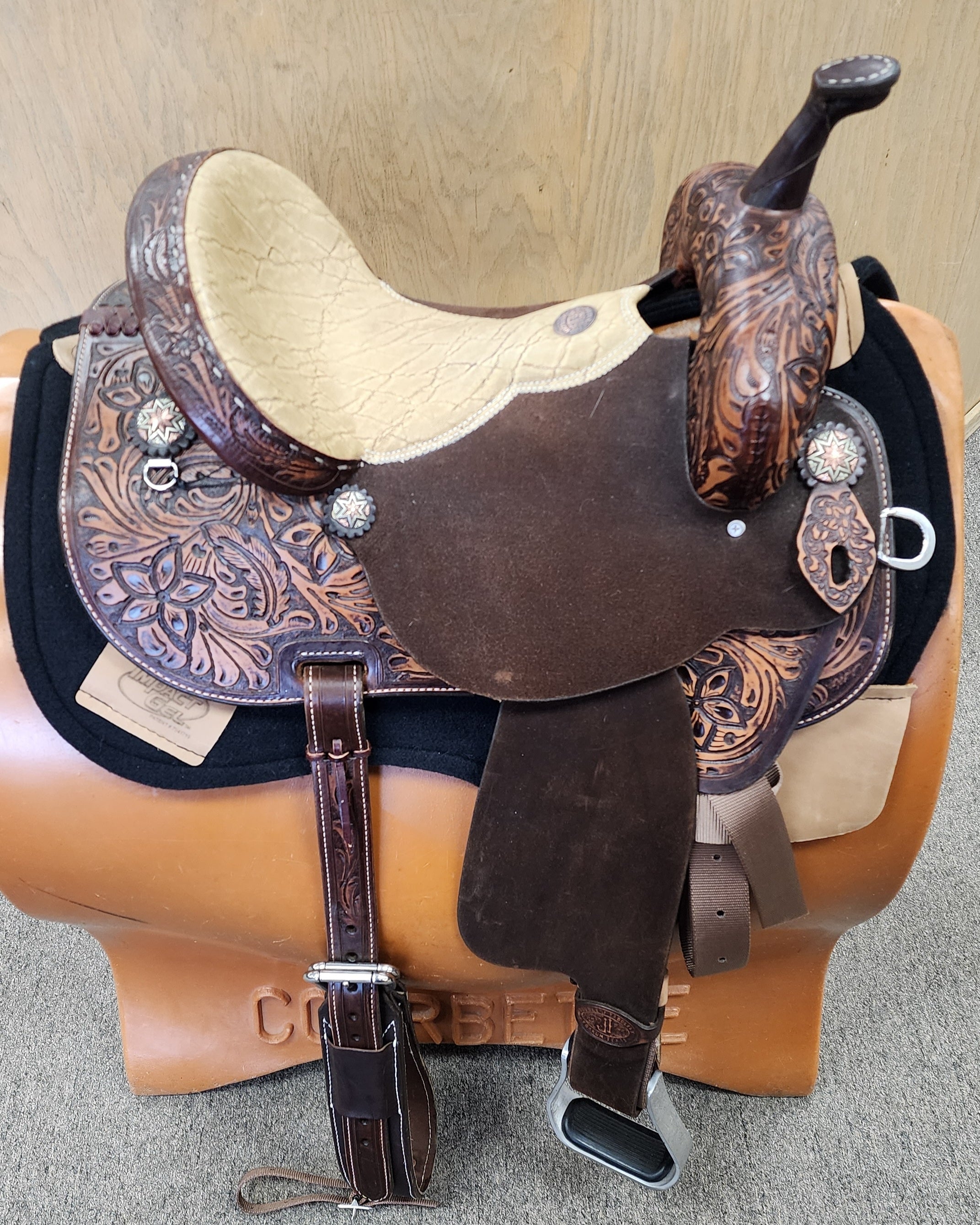 Double J Brittany Pozzi Barrel Racer - Pozzi Floral and Feather 1/2 Tooled