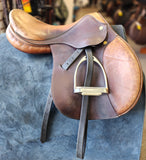 Used M. Toulouse Saddle 16.5" with Accessories