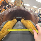 Used Dakota Smooth Out Barrel Saddle - 15" Wide