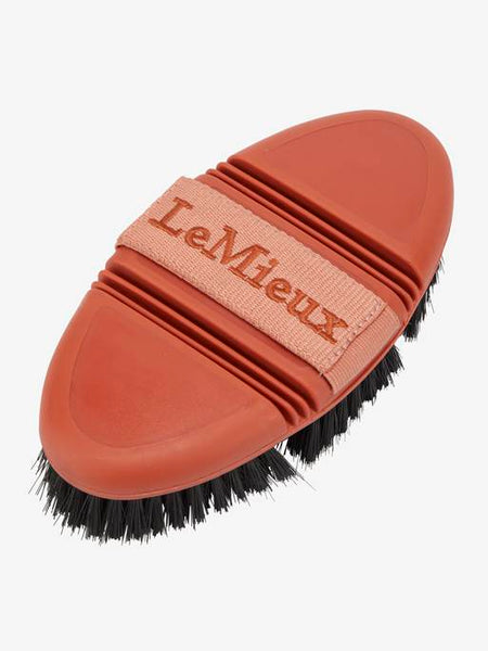 Brosse pour cheval souple LeMieux Flexi